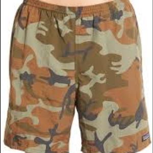 Patagonia men’s baggies 5”